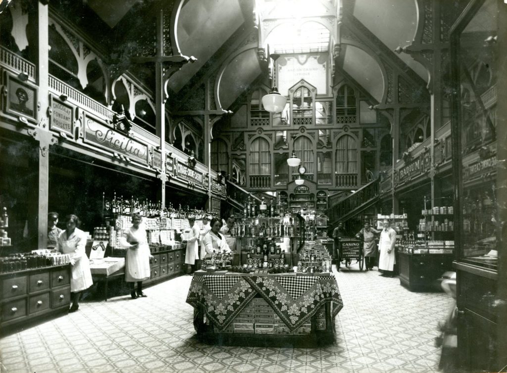 l-histoire-de-casino-a-commence-rue-michel-rondet-c-est-la-que-la-premiere-epicerie-du-groupe-avait-ouvert-en-1898-photo-fournie-par-les-archives-municipales-et-casino-1721495451-1024x754 La fabuleuse Histoire de la "cafétéria Casino" rue Michel Rondet