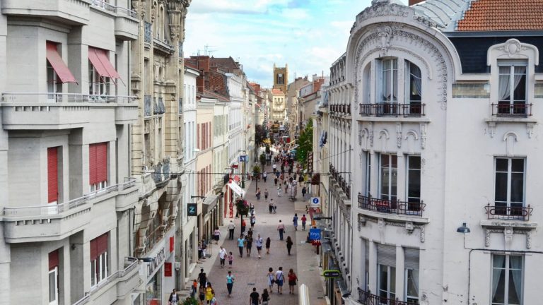 roanne-tourisme-ruepietonne-charles-gaulle-768x432 L'Etat dans la Loire est mobilisé contre les violences intrafamiliales