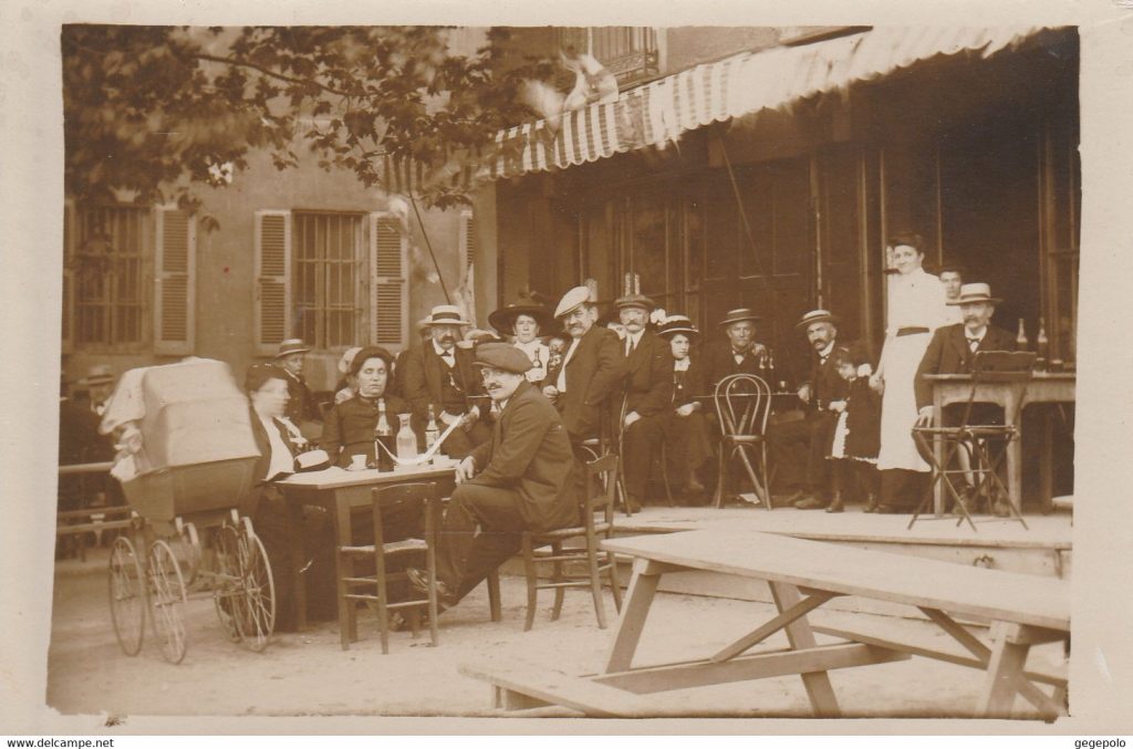 481570525_1156136819635664_3222730373482490844_n-1024x677 La fabuleuse Histoire des bistrots stéphanois