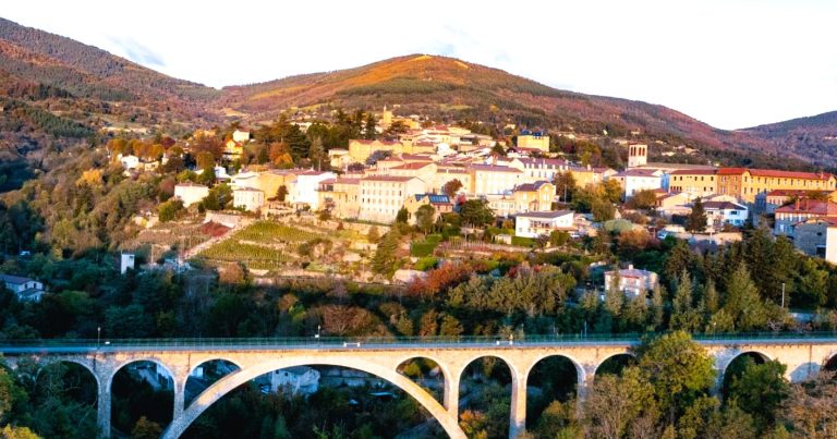 Scandale-de-Pelussin-la-parole-continue-de-se-liberer-768x403 Marols est candidate au titre de "plus beau village de France"