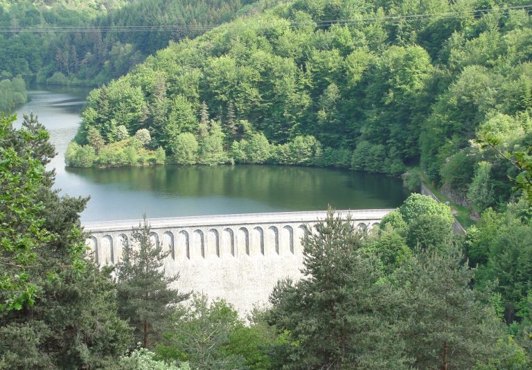 Une-reserve-deau-installee-dans-la-vallee-du-Cotatay-768x534 Pélussin accueille le 11 novembre, la 46ème fête de la pomme