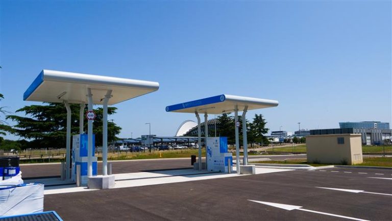 HRS-Station-H2-Aeroport-Lyon-Saint-Exupery-768x433 L’IMSÉ accueille les sélections départementales et régionales du concours MAF «Restaurant – Art de la table et du service »