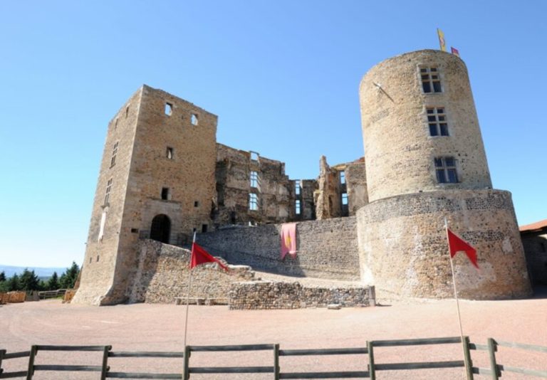Montrond-les-Bains-se-replonge-dans-la-guerre-de-cent-ans-768x534 Burger King débarque à Firminy le 22 Mai
