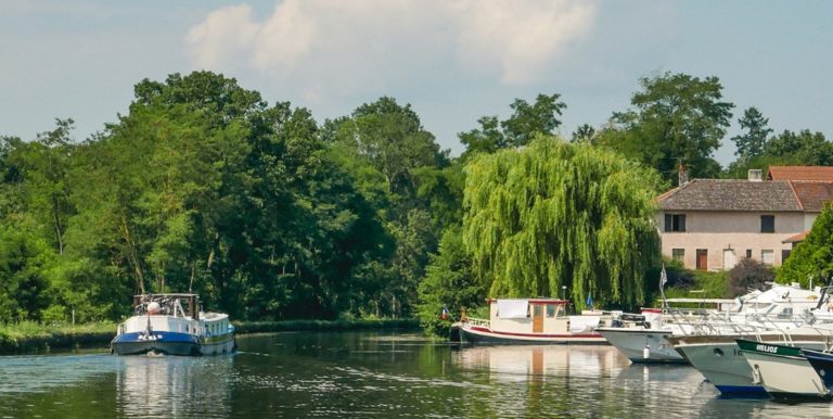 Tourisme-fluvial-sur-la-Loire-768x386 La fabuleuse Histoire de la clinique mutualiste