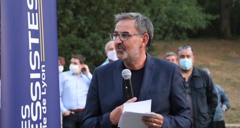 David-Kimelfeld-renonce-a-se-presenter-a-la-presidence-de-la-Metropole-du-Grand-Lyon-768x408 Un livre consacré au scandale de la sextape de Saint-Etienne