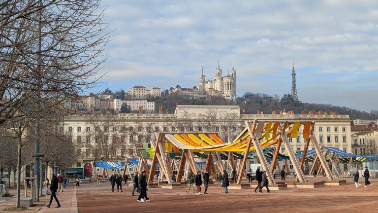 WhatsApp-Image-2025-12-17-at-13.51.40-1-768x432 Loire : Le conseil départemental s'enfonce dans la crise budgétaire