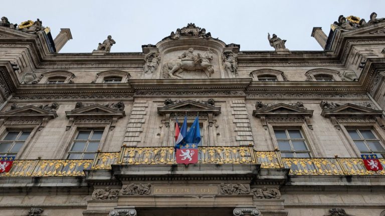 municipales-2026-a-lyon-jean-michel-aulas-en-tete-avec-47-des-intentions-de-vote-gregory-doucet-progresse-768x432 La confédération paysanne de la Loire demande une autre politique sanitaire