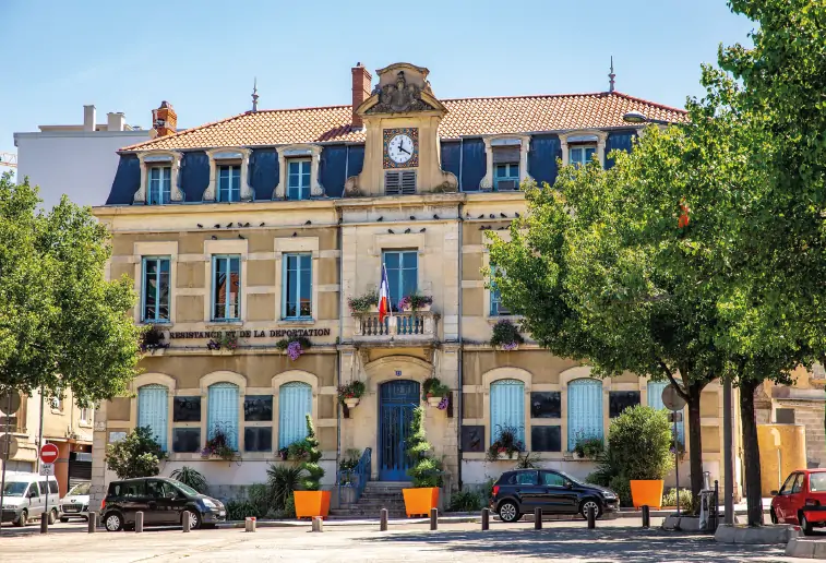 ancienne-mairie-Venissieux-2023 Pour ses 150 ans, l’UCLy place son gala caritatif annuel sous le signe de « L’avenir en mouvement »