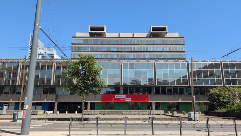 WhatsApp-Image-2026-04-25-at-14.47.41-768x432 Le magasin Intersport de Villeurbanne va tirer le rideau